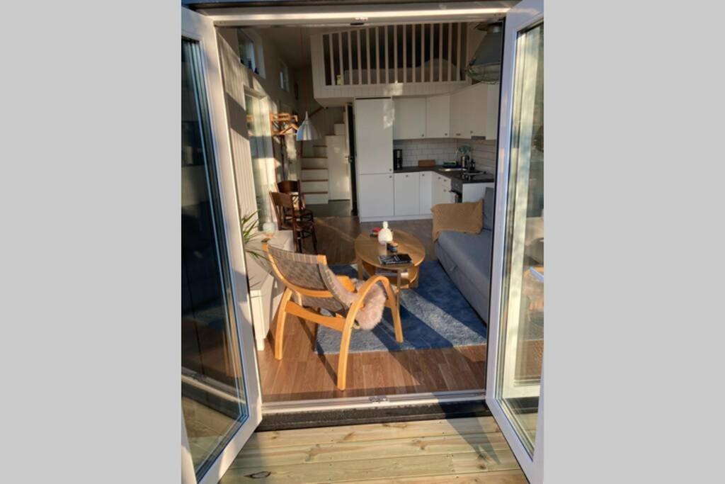 Cabin In The Woods, Close To Lake Maelaren Ескилстуна Екстериор снимка