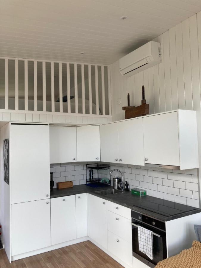 Cabin In The Woods, Close To Lake Maelaren Ескилстуна Екстериор снимка