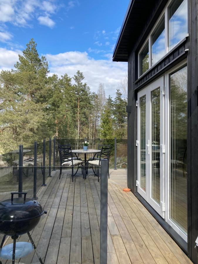 Cabin In The Woods, Close To Lake Maelaren Ескилстуна Екстериор снимка